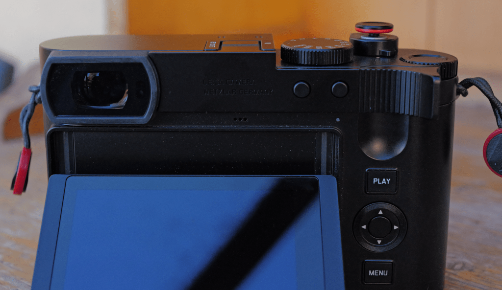 Vue arrière d'un appareil photo numérique